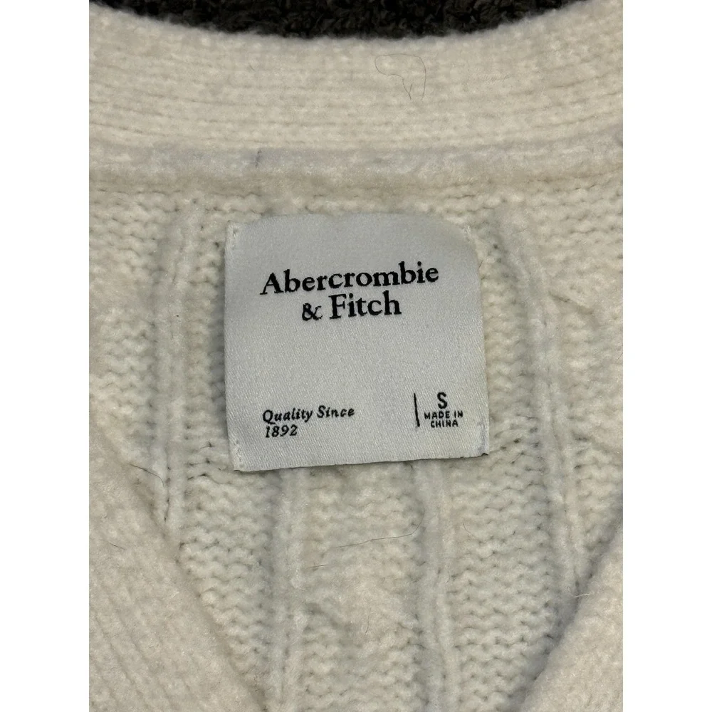 Abercrombie & Fitch Sweater Womens Small White Cable Knit Button Cardigan Top - Picture 2 of 6